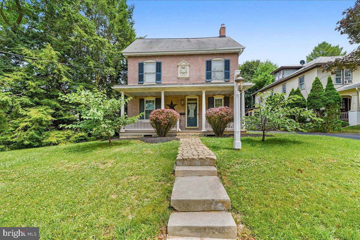 613 Broad Street - Photo 1