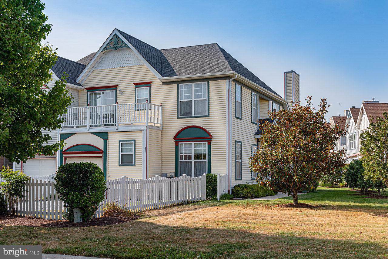 926 Yacht Club Drive - Photo 1