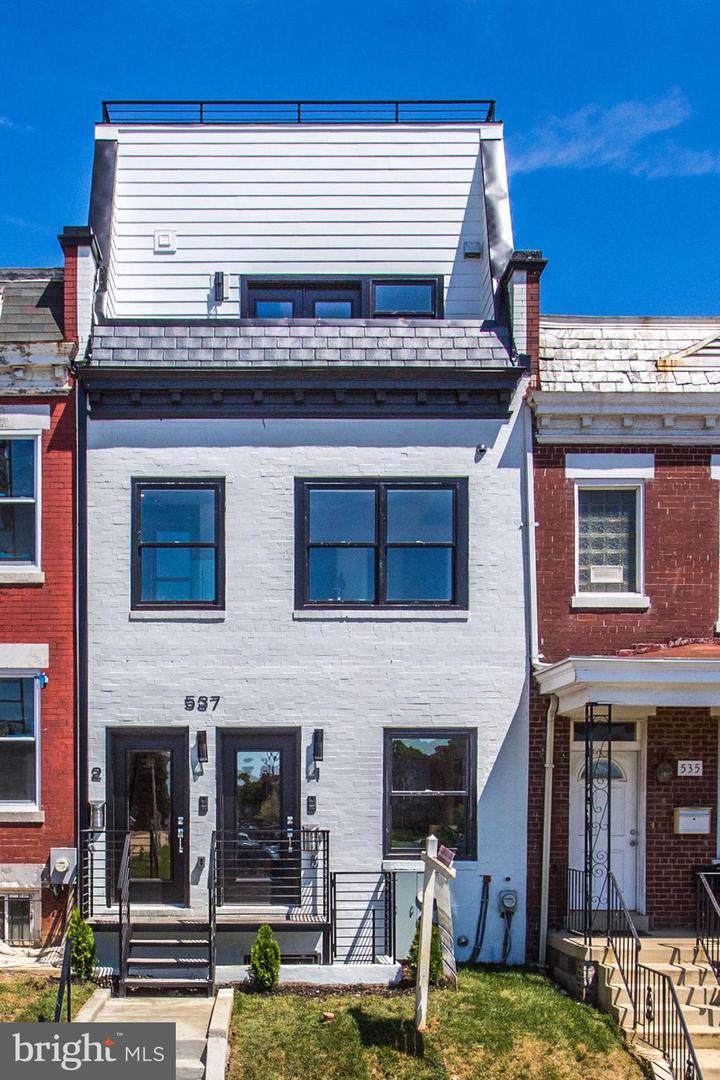 537 Gresham Place - Photo 1