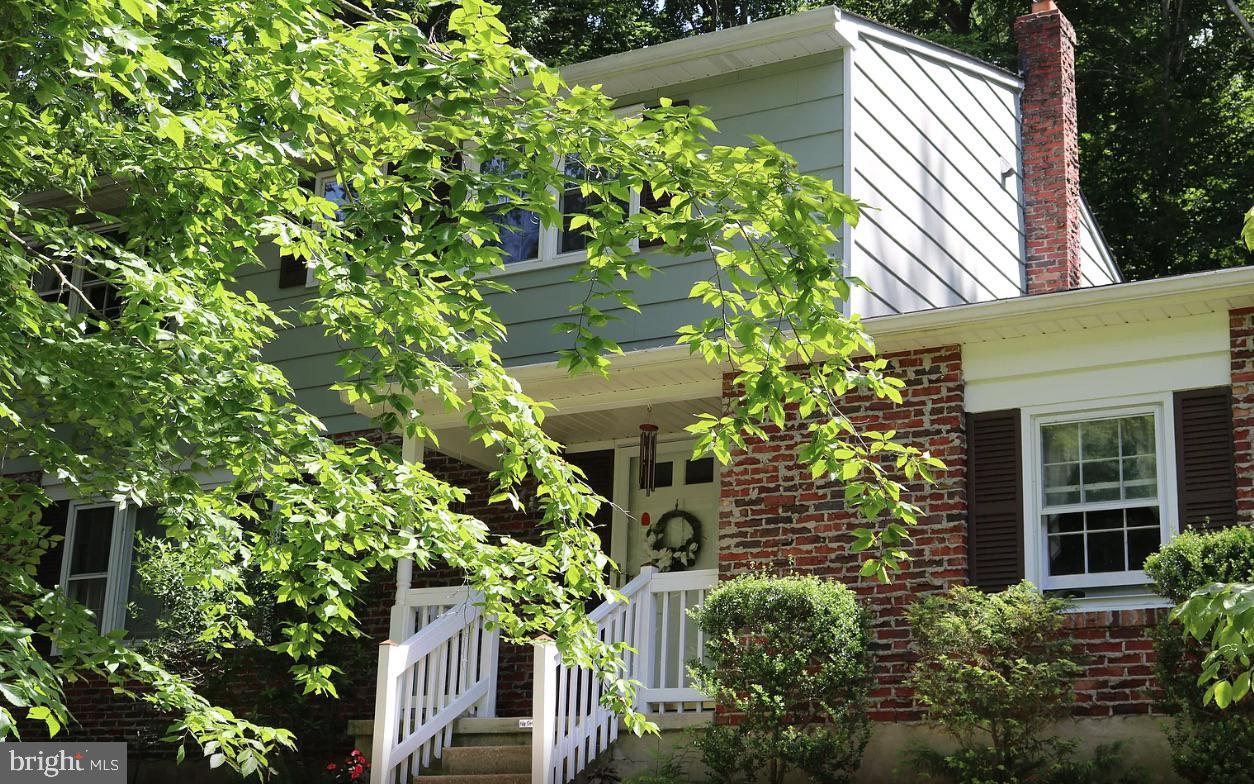 503 Lark Drive - Photo 1
