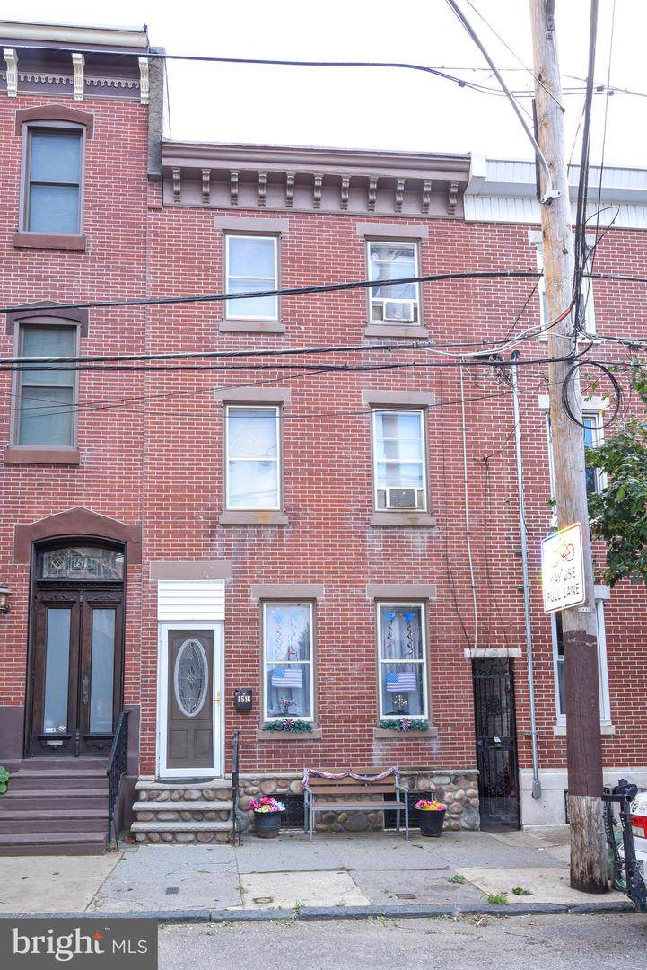 1516 Palmer Street - Photo 1