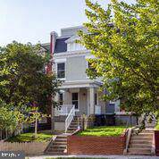 114 Todd Place - Photo 1