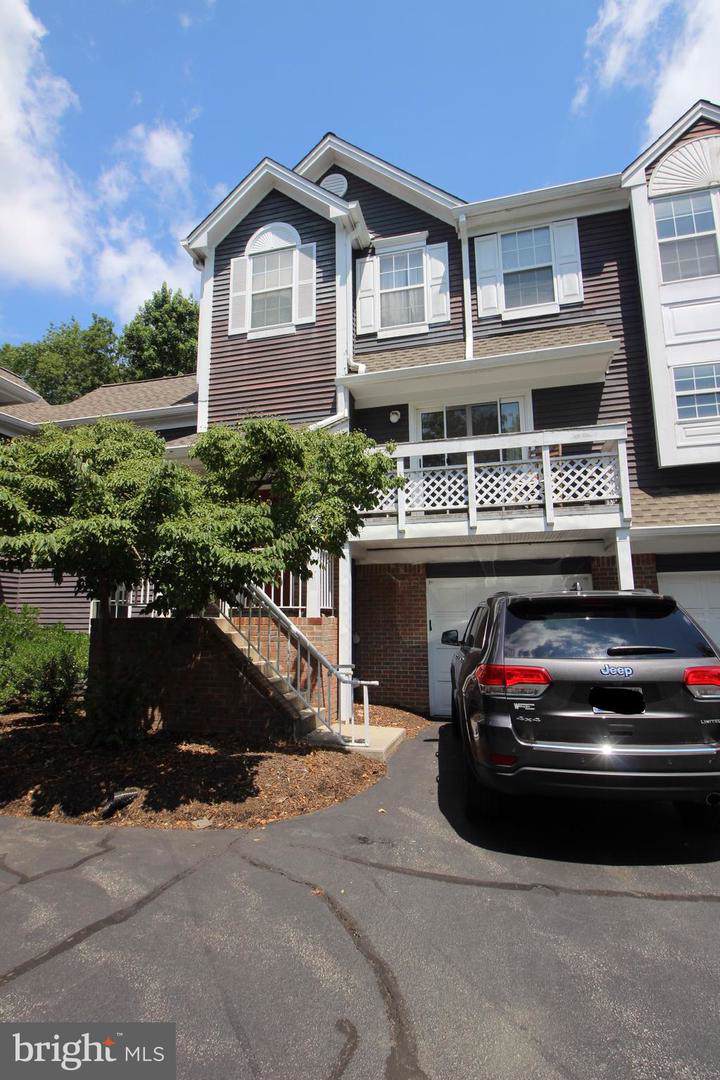 9 Halstead Place - Photo 1