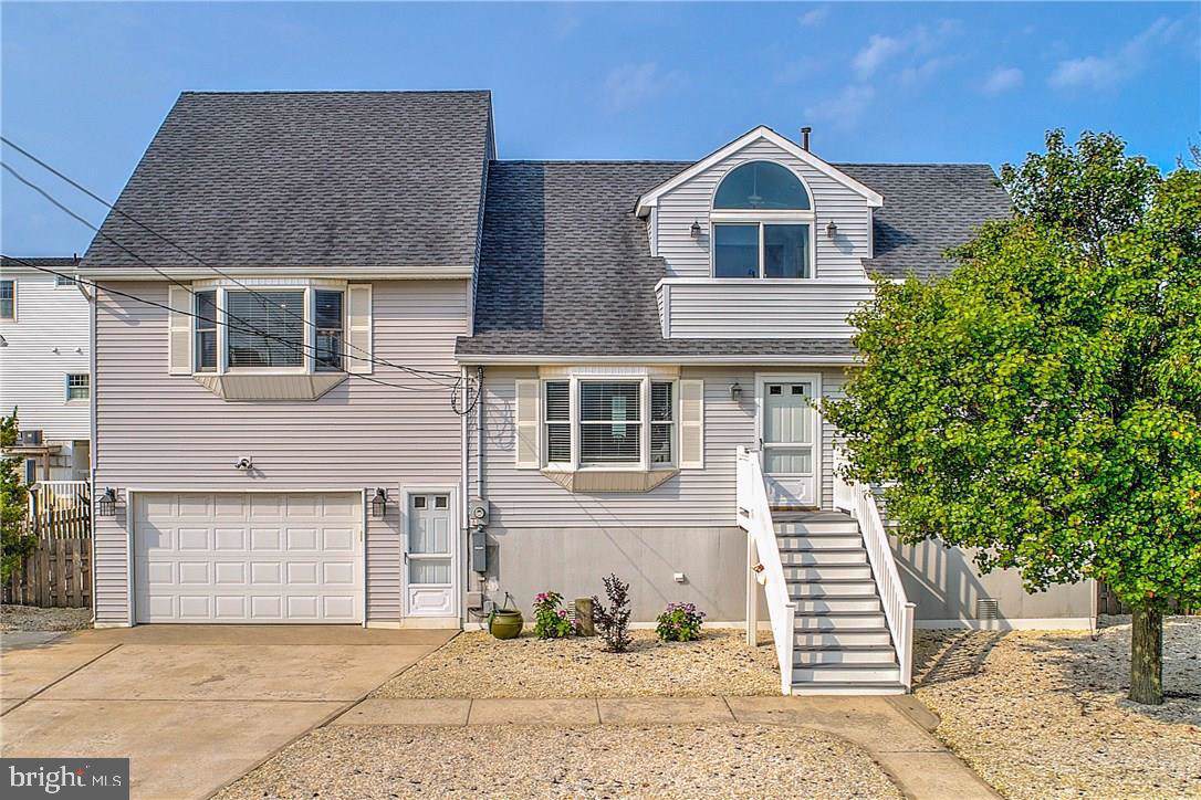 4 New York Avenue - Photo 1