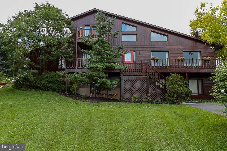 1130 Lincolnshire Drive - Photo 1