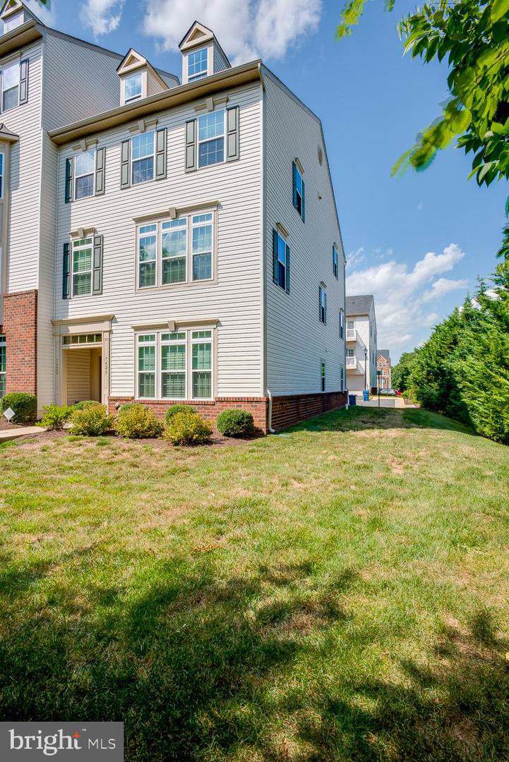 7422 Brunson Circle - Photo 1 7422 Brunson Circle - Photo 1