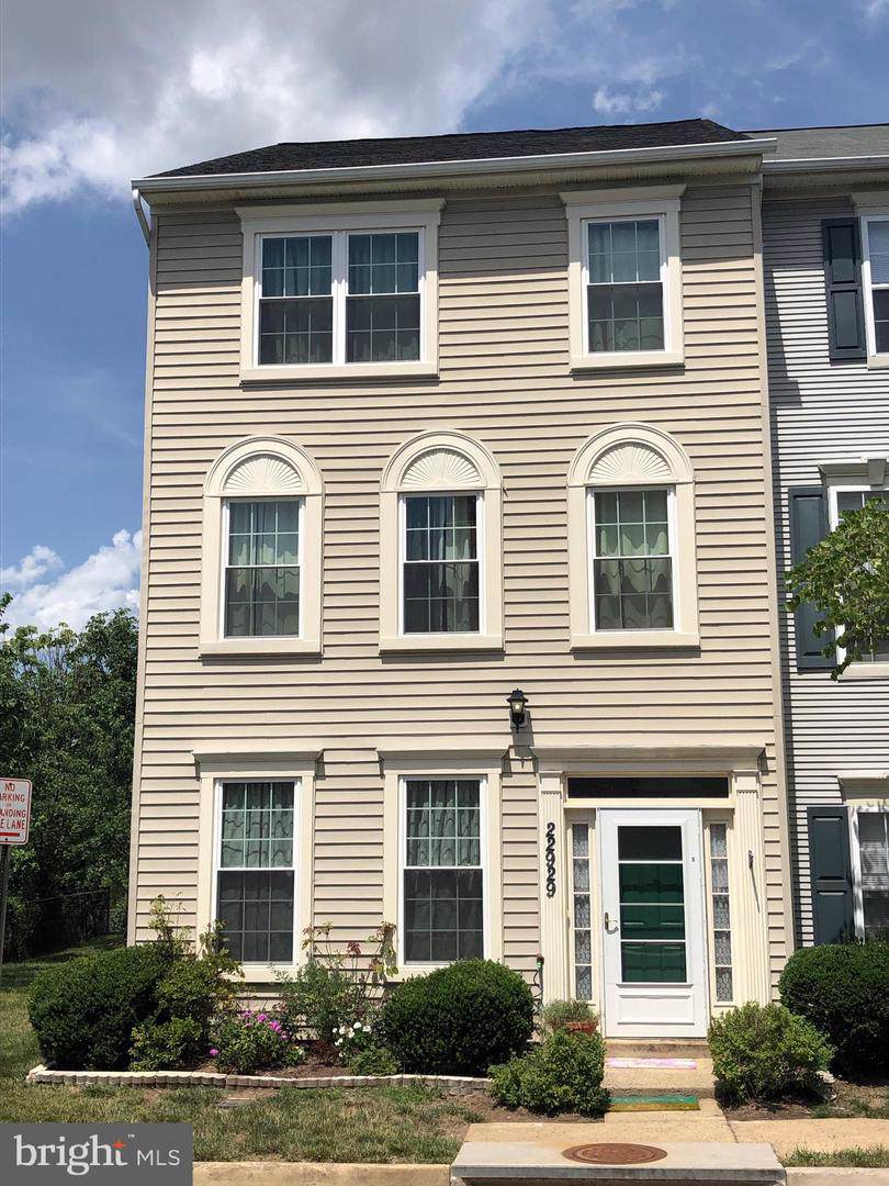 22929 Benson Terrace - Photo 1
