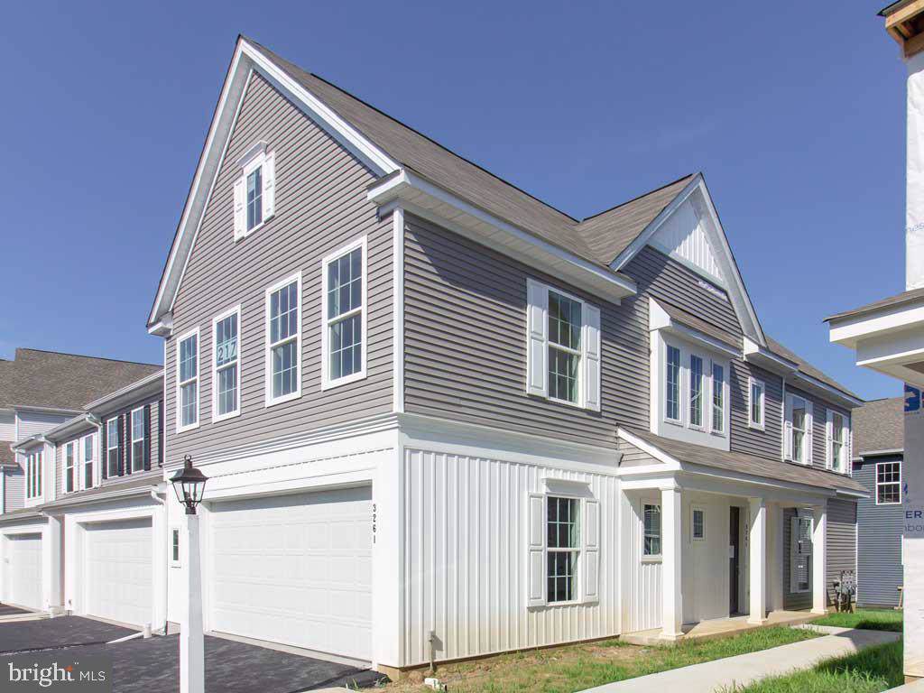 3261 Lark Way - Photo 1