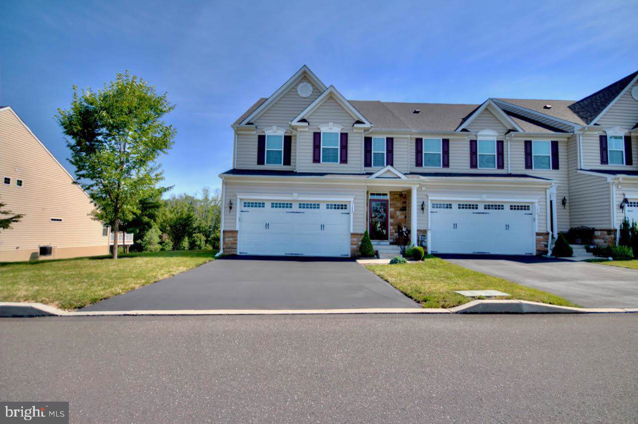 144 Mustang Way - Photo 1