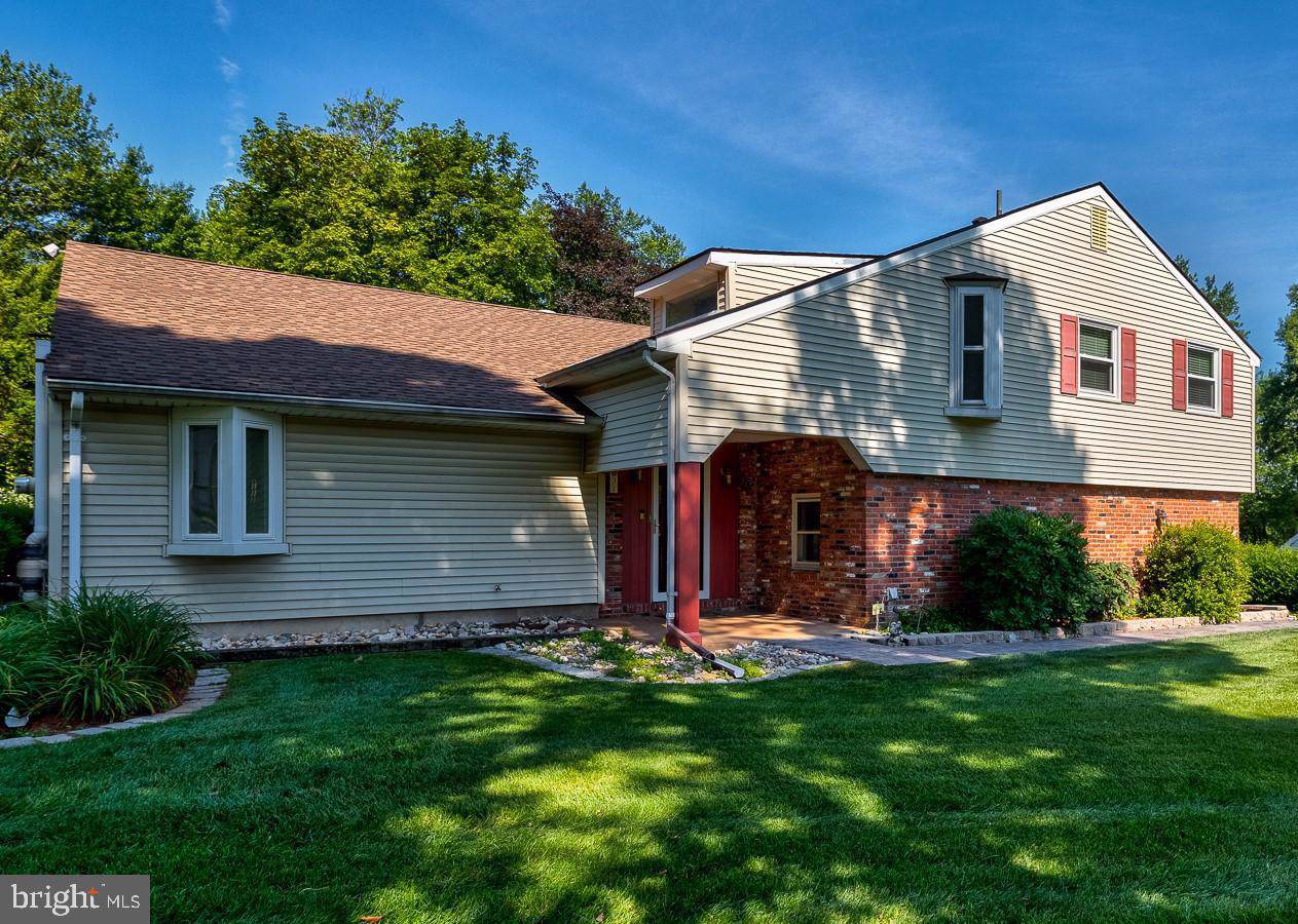 31 Carriage House Drive - Photo 1