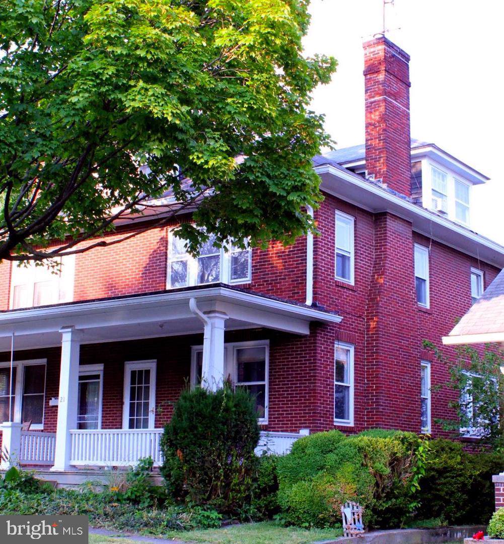 21 30TH Street - Photo 1