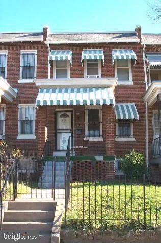 761 19TH Street - Photo 1
