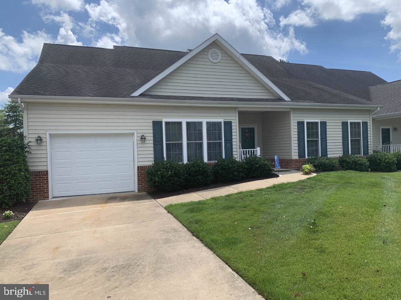 935 Winding Way - Photo 1