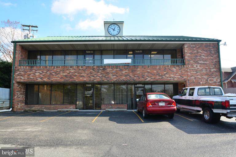 9309 Belair - Photo 1