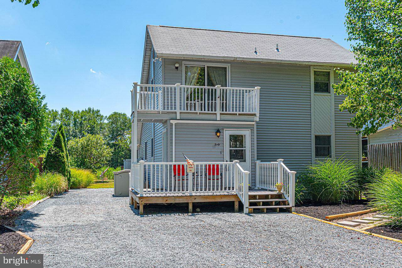 40 Boston Drive - Photo 1