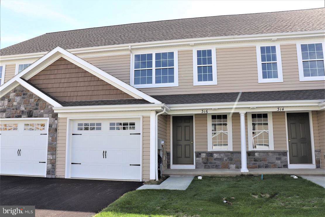 314 Cedar Hollow - Photo 1