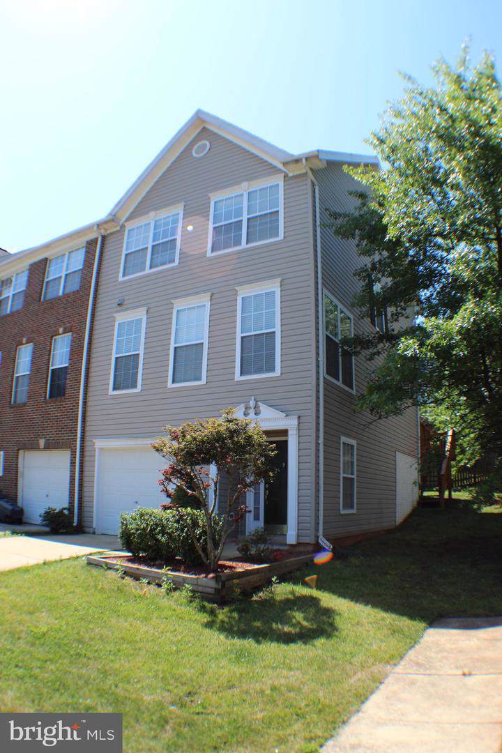 45509 Lakemont Square - Photo 1
