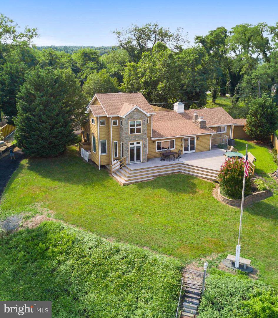 1430 Carpenters Point Road - Photo 1