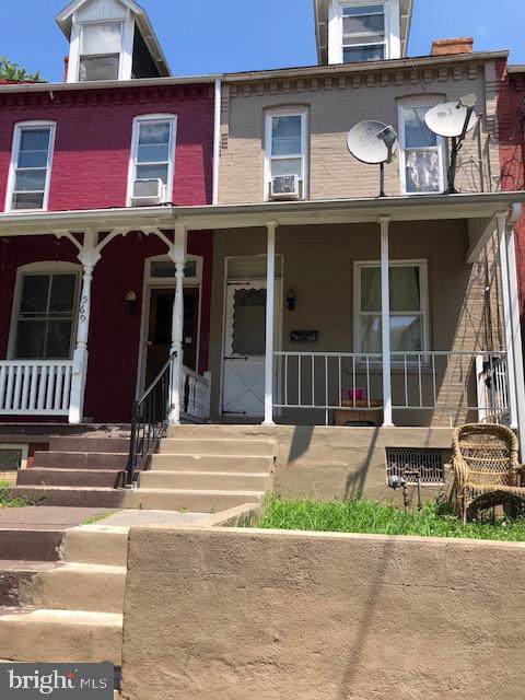 571 Pershing Avenue - Photo 1
