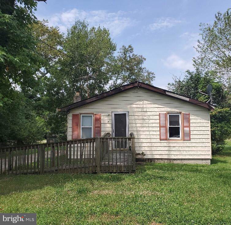 262 Green Avenue - Photo 1