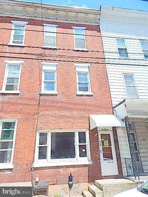 212 2ND Street - Photo 1