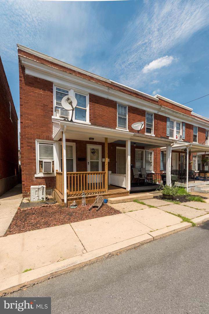 623 George Street - Photo 1