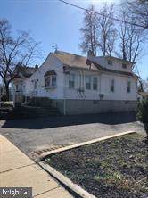 1908 Springdale Road - Photo 1
