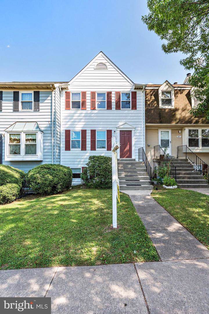 973 Ferndale Avenue - Photo 1