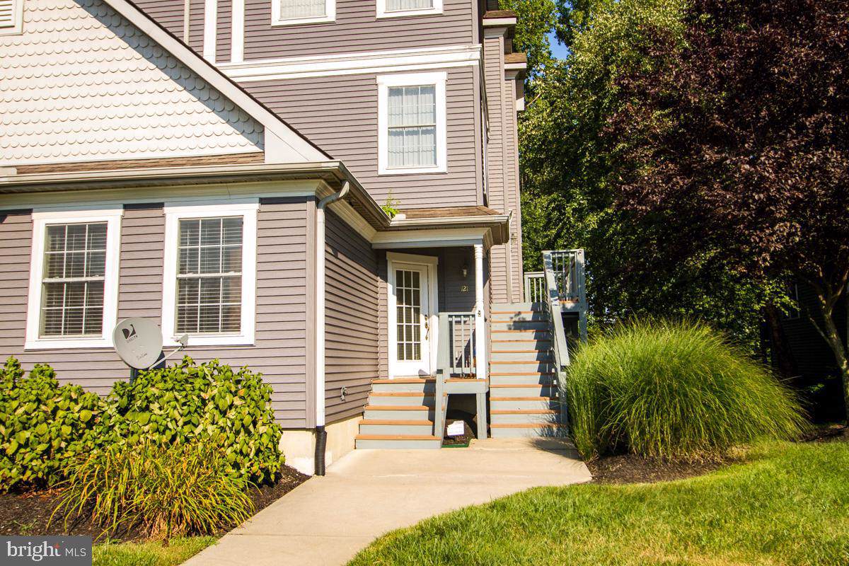 121 Isle Drive - Photo 1