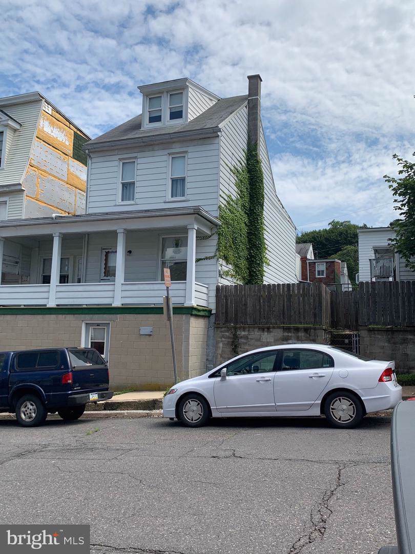1314 Walnut Street - Photo 1