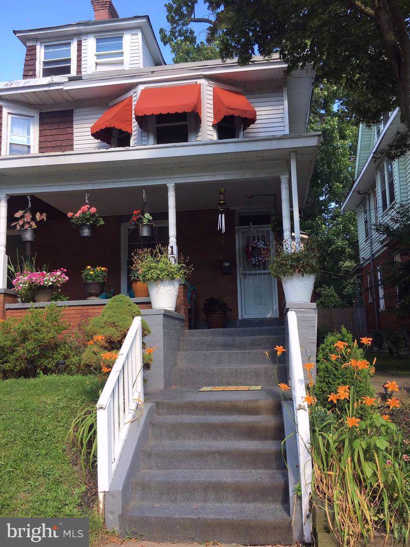 10 Oak Lane - Photo 1