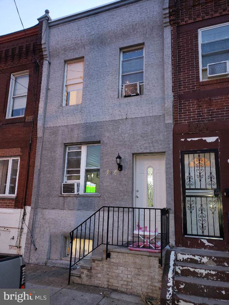 2214 8TH Street - Photo 1