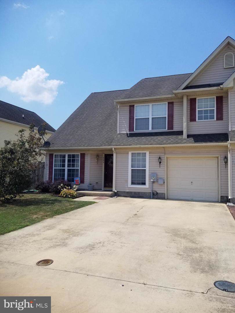 546 Vaughn Avenue - Photo 1