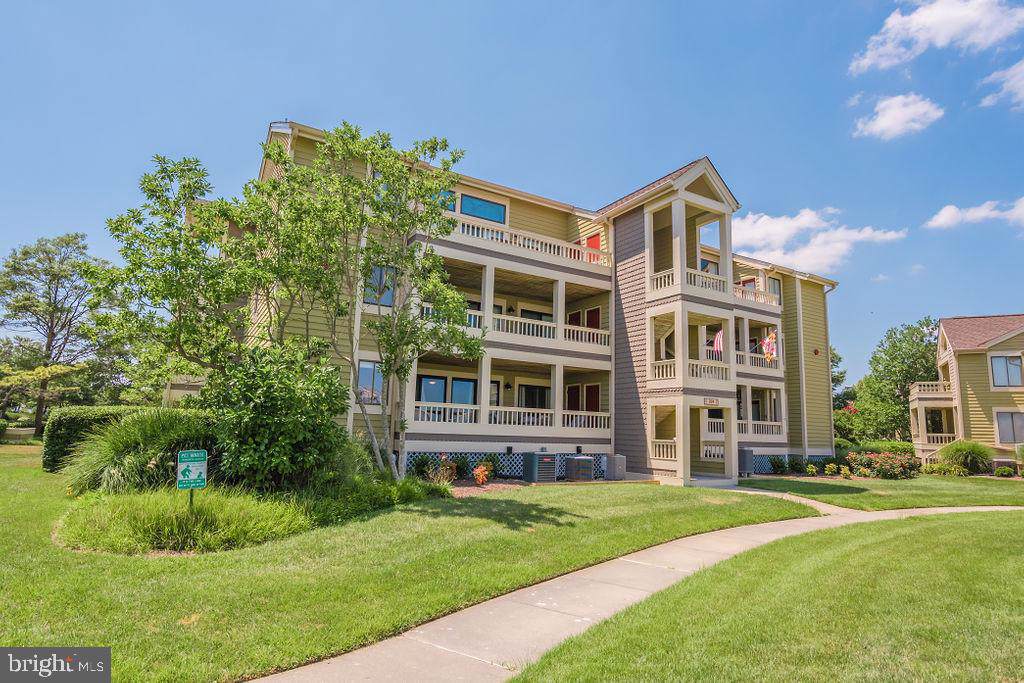 204 Heron Drive - Photo 1