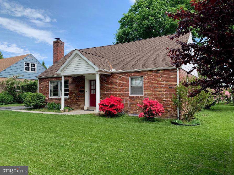 421 Appletree Road - Photo 1
