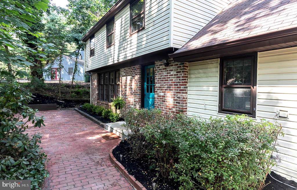 1298 Marlkress Road - Photo 1
