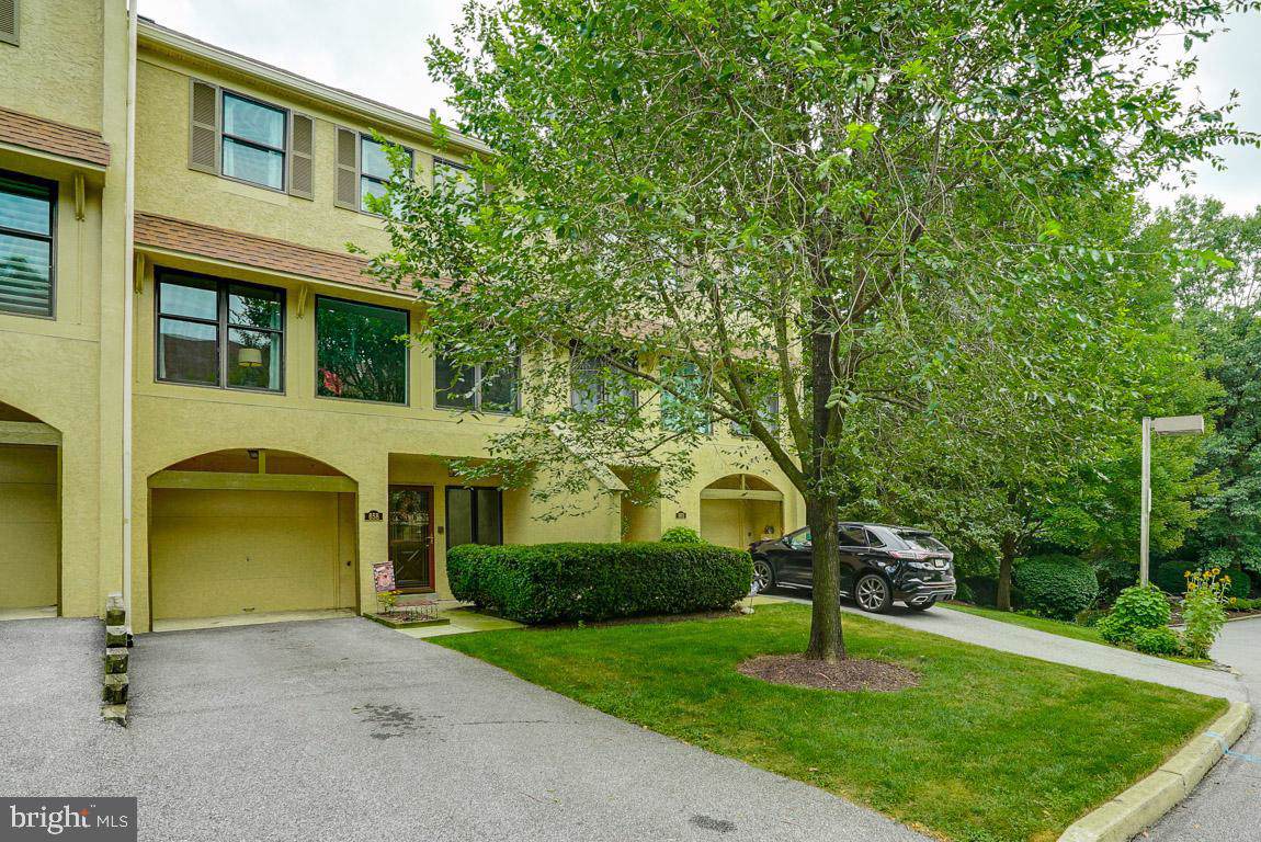 658 Niblick Lane - Photo 1