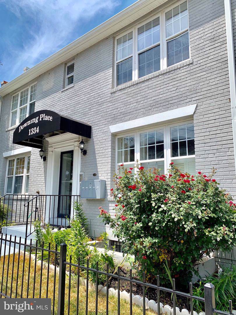 1334 Downing Place - Photo 1