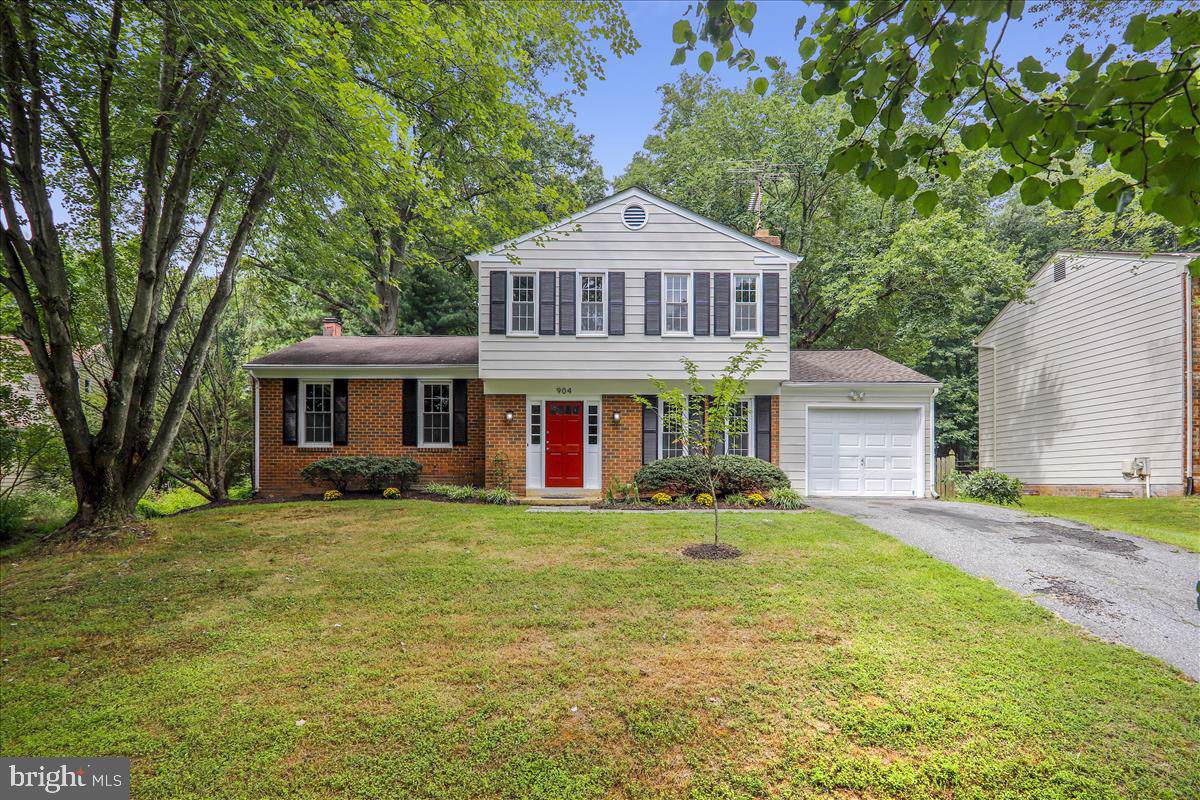 904 Windmill Lane - Photo 1