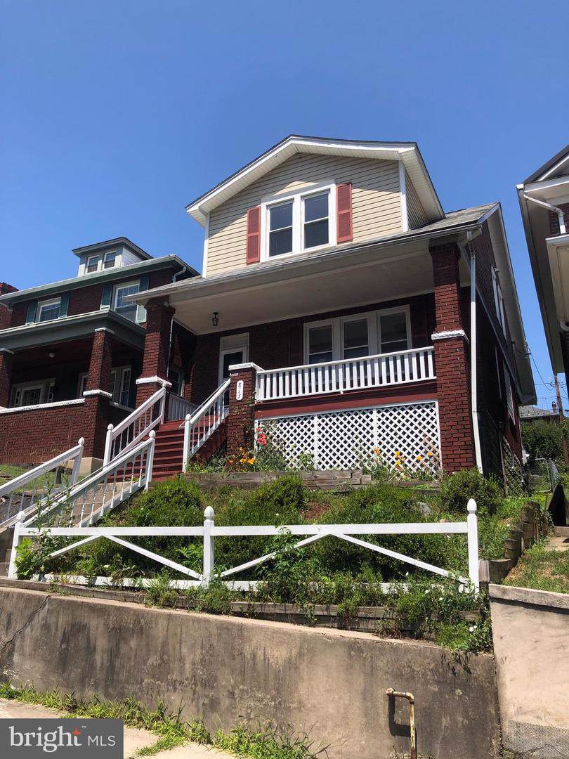 813 Mount Royal Avenue - Photo 1