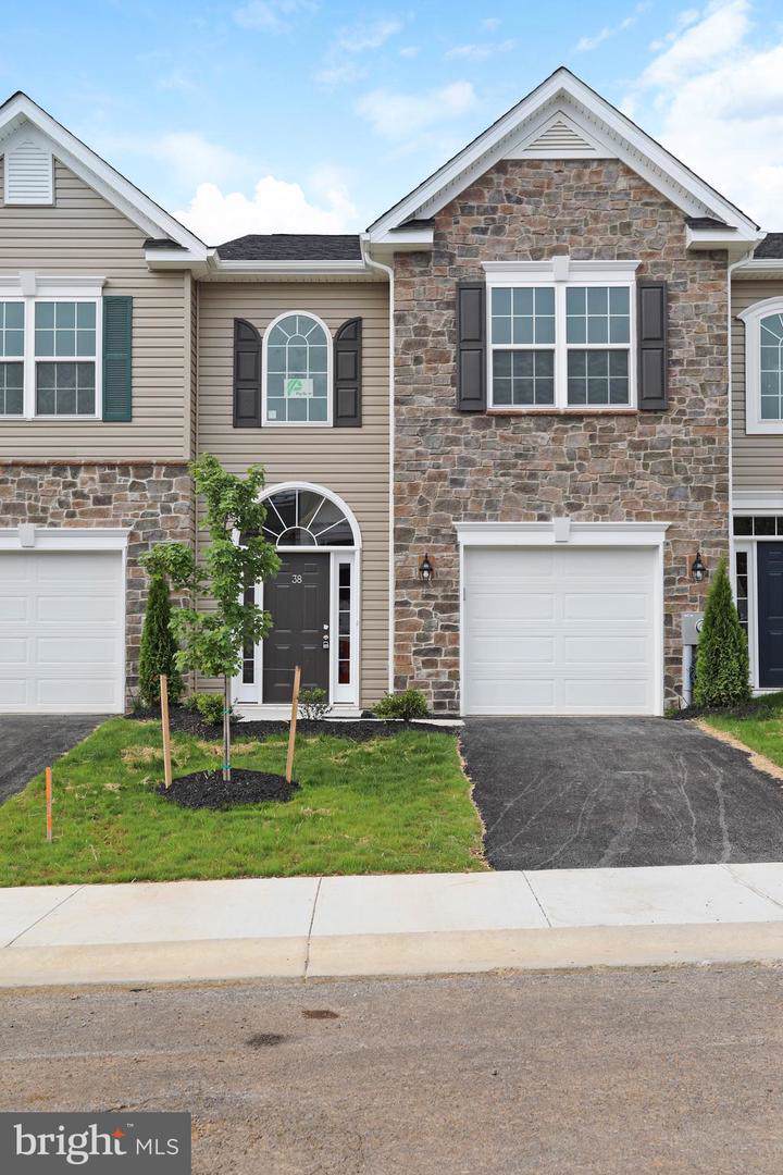 43 Polygon Place - Photo 1