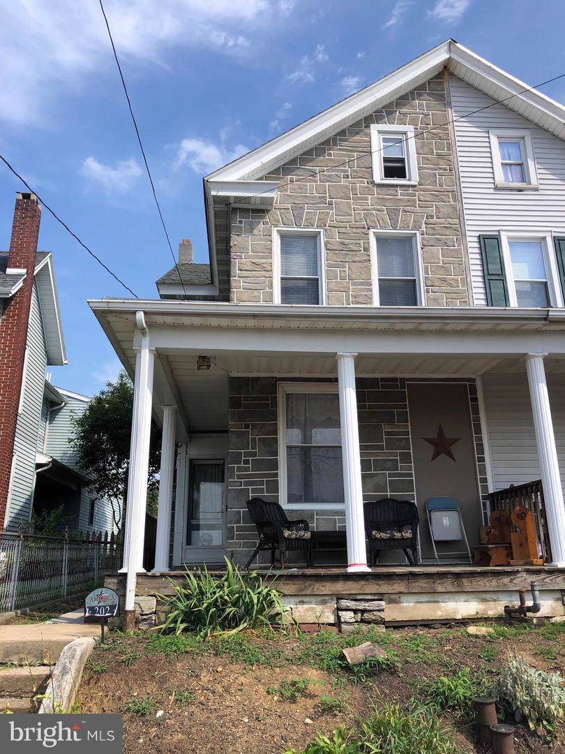 202 Race Street - Photo 1
