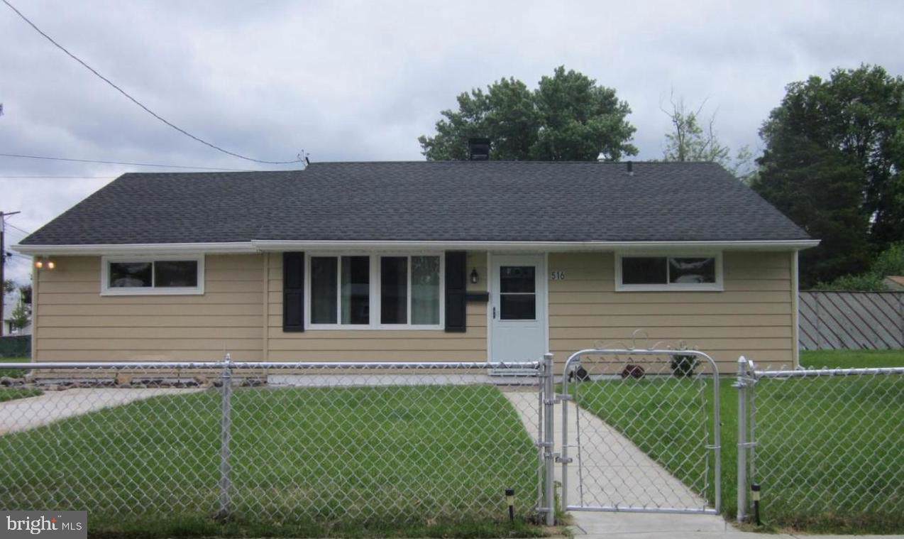 516 Spruce Avenue - Photo 1