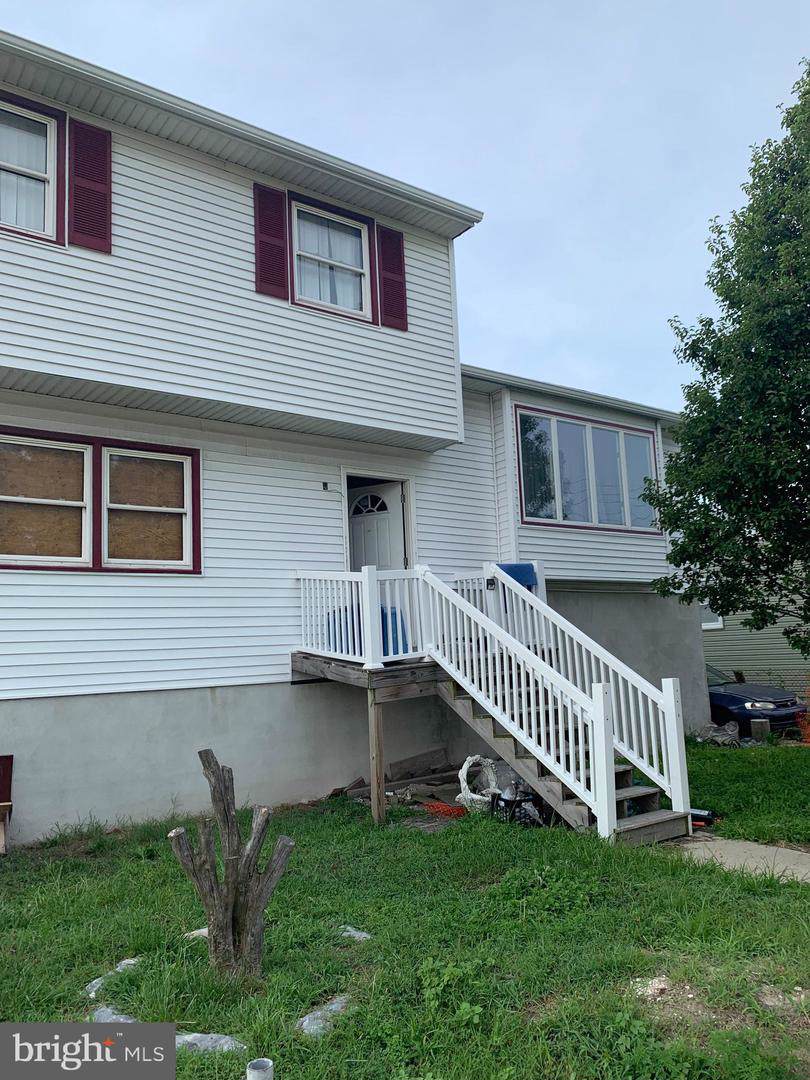 1029 Caspian Avenue - Photo 1