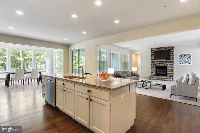 Amanda Drive - Photo 1
