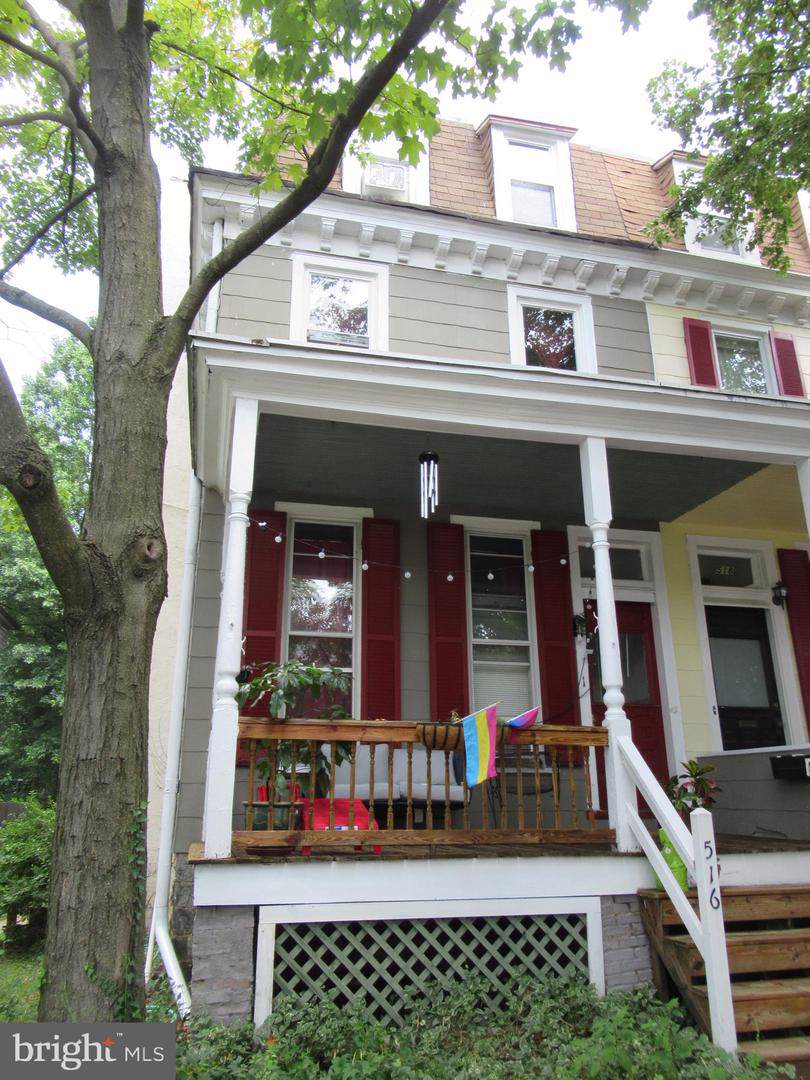 516 41ST Street - Photo 1