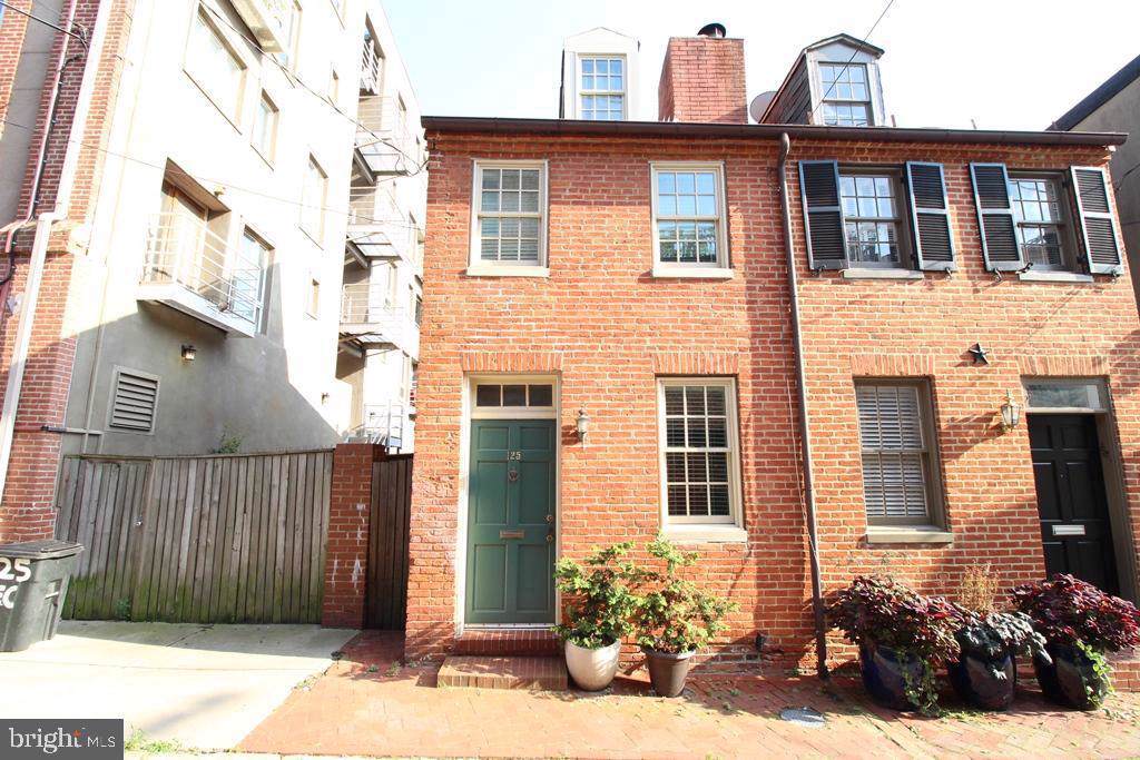 125 Churchill Street - Photo 1