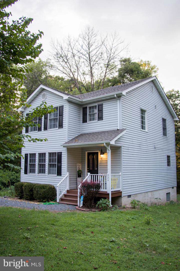 324 East Street - Photo 1