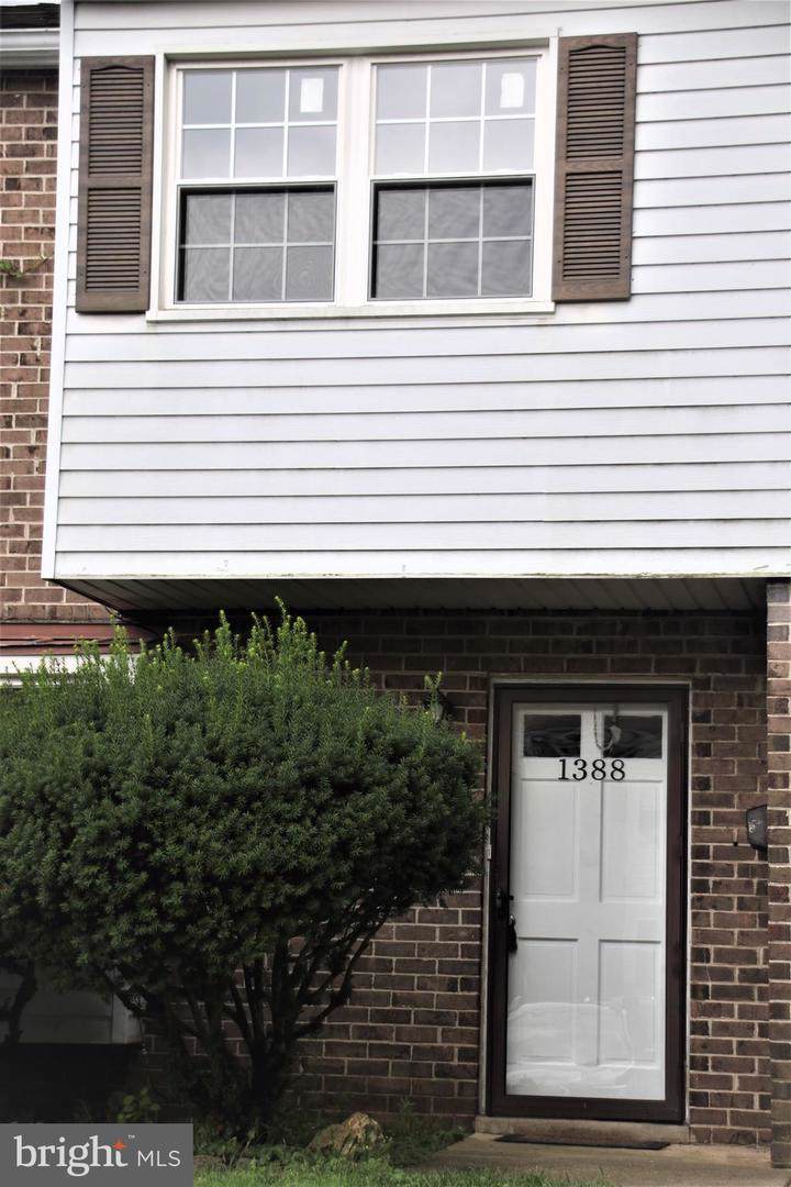 1388 Argyle Way - Photo 1