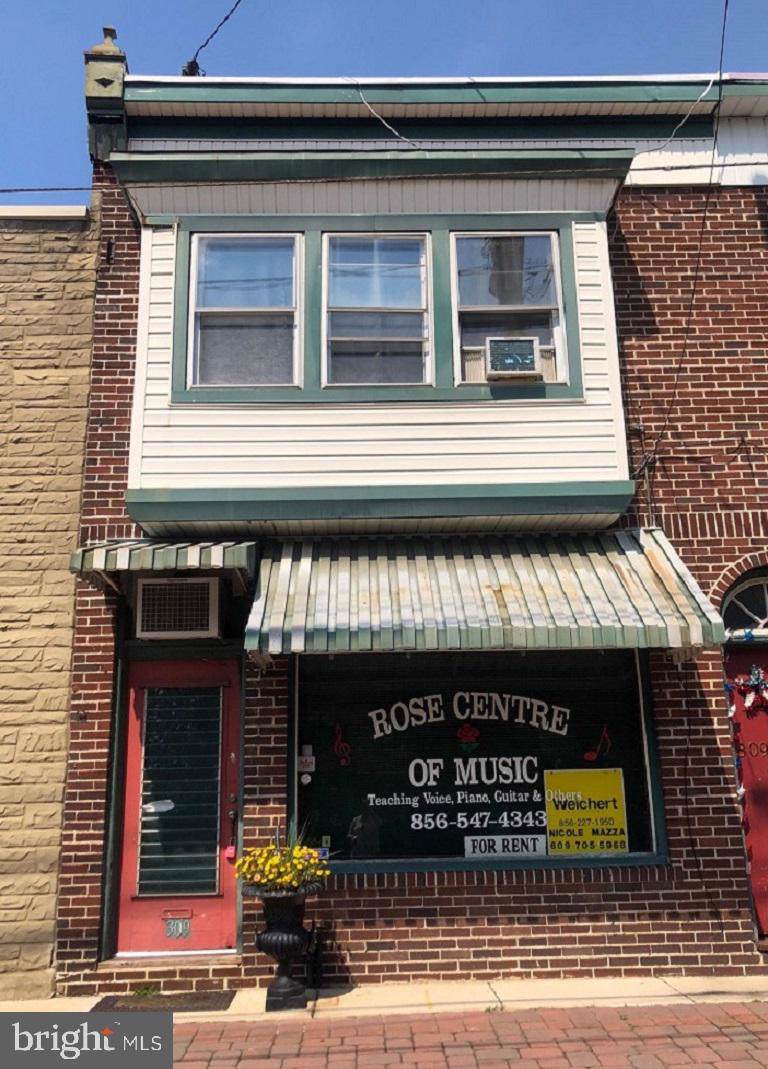 309 Atlantic Avenue - Photo 1